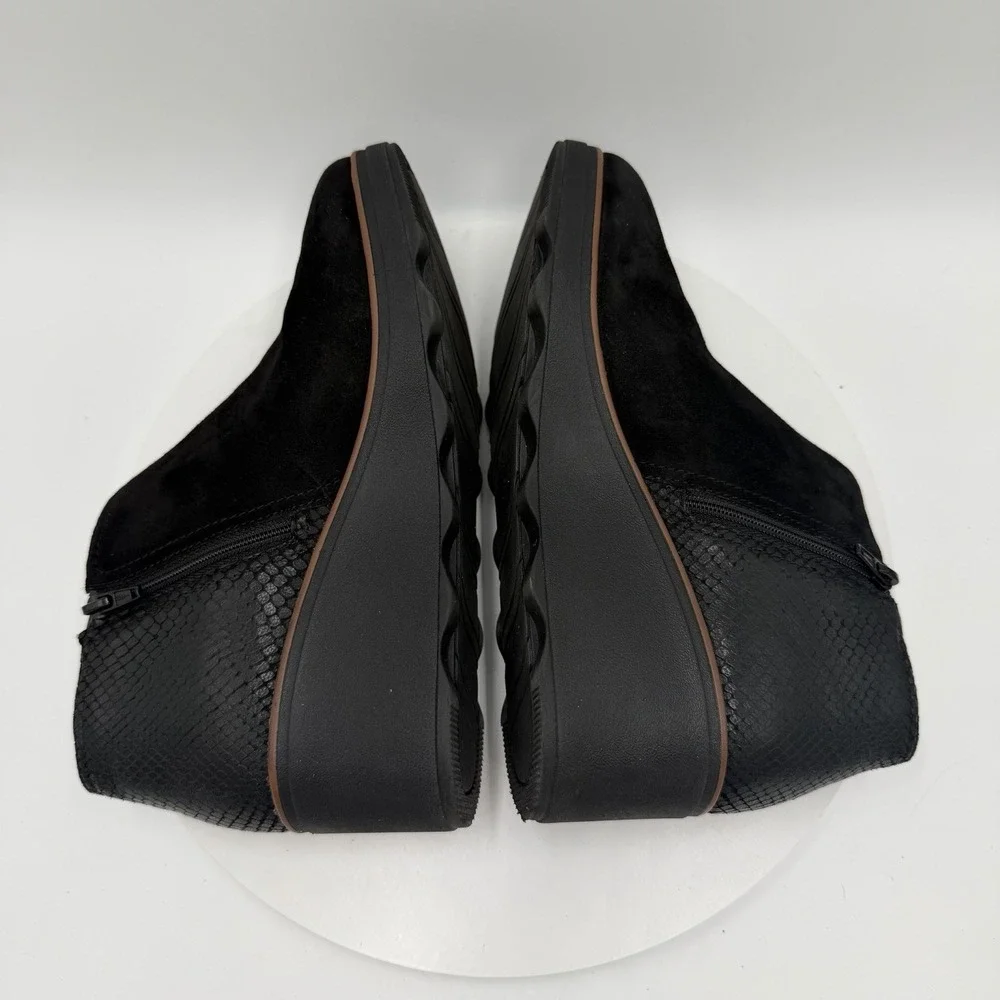 Clarks Wedge Heel Boots Womens 9.5M Mazy Harwich Black‎ Side Zip Bootie Leather